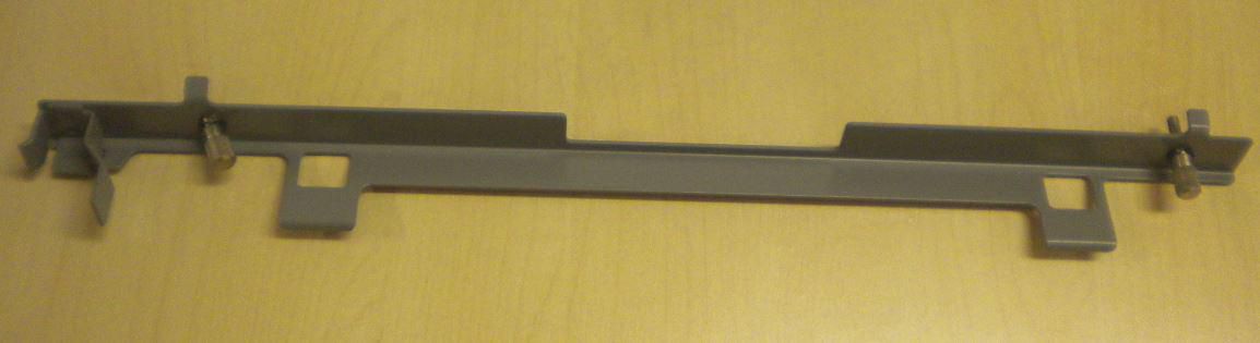 Attachment latch assembly 