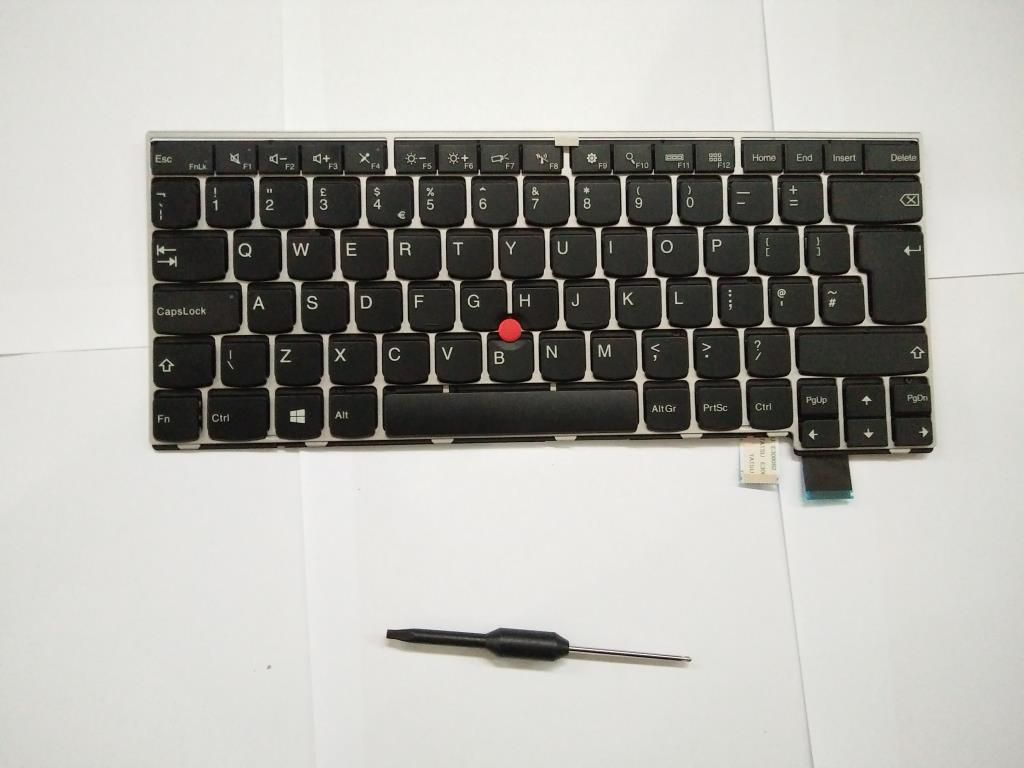 NB_KYB Bell SLV KBD IT CHY - 01AV017