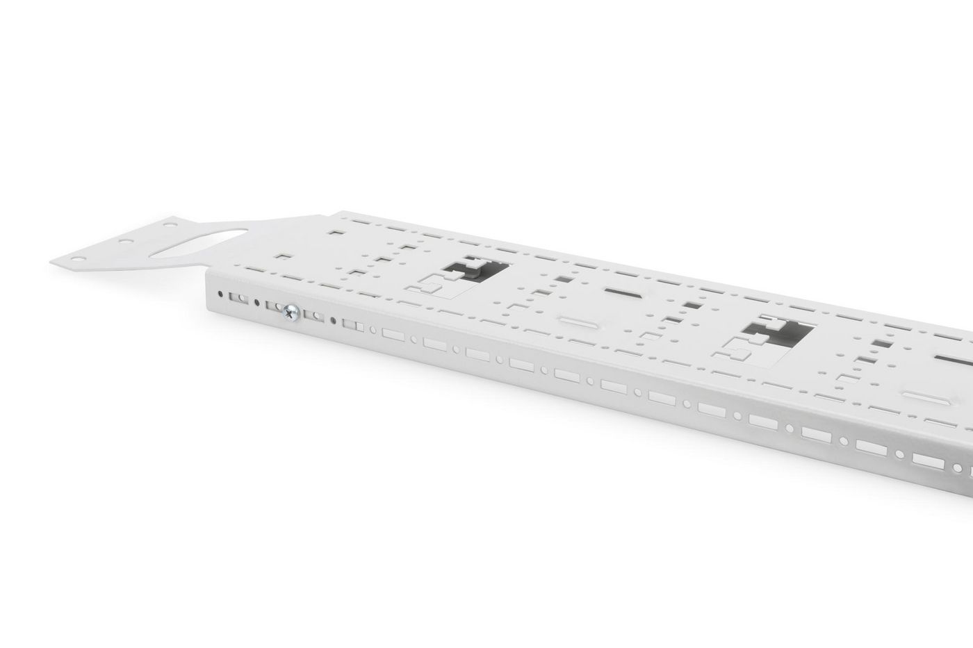 42U vert. cable tray for netw