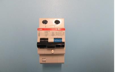 Breaker 2Ccl562110E0104