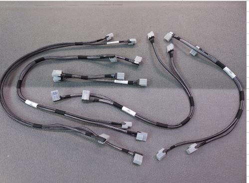 Hewlett-Packard-Enterprise 879460-001-RFB SAS expander Cable kit - 