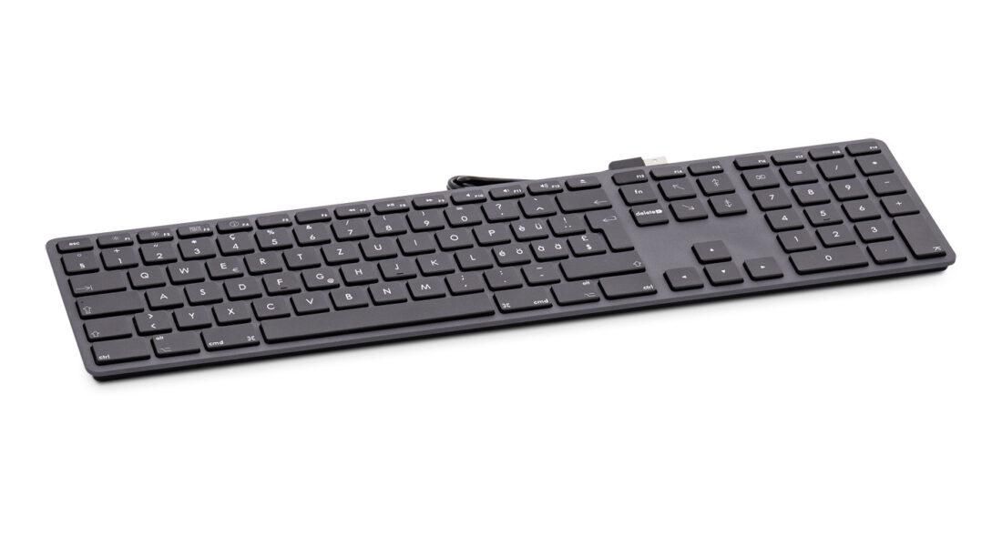 LMP 24260 W127153250 Large Font USB Keyboard 110 