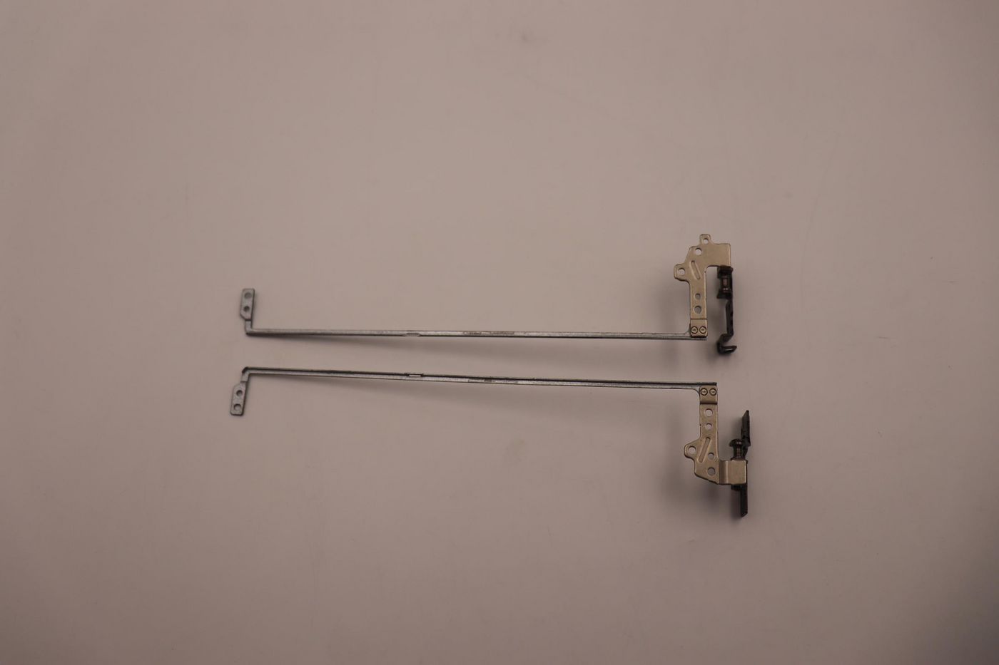 Hinge - 01AV621
