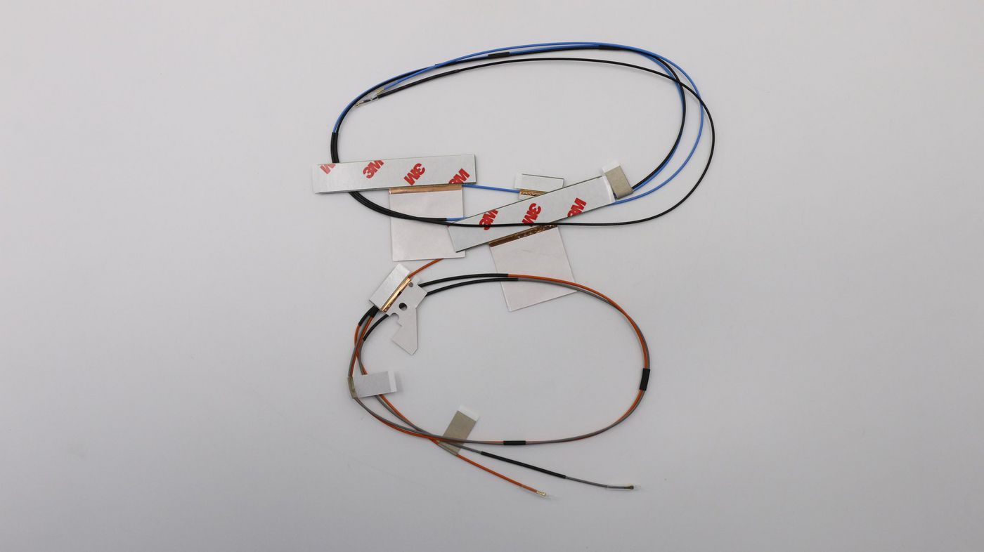 WLAN/WWAN antenna kit for - 00UR818
