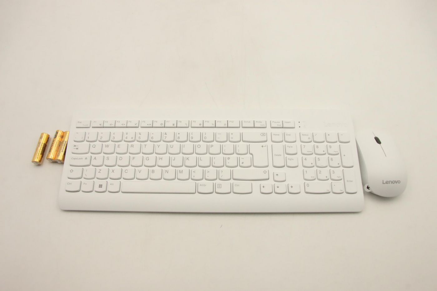 Wireless mouse with 2.4 GHz