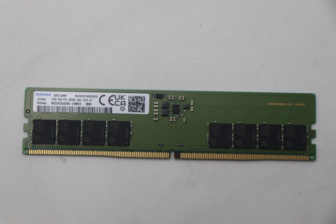 16GB DDR5 UDIMM memory