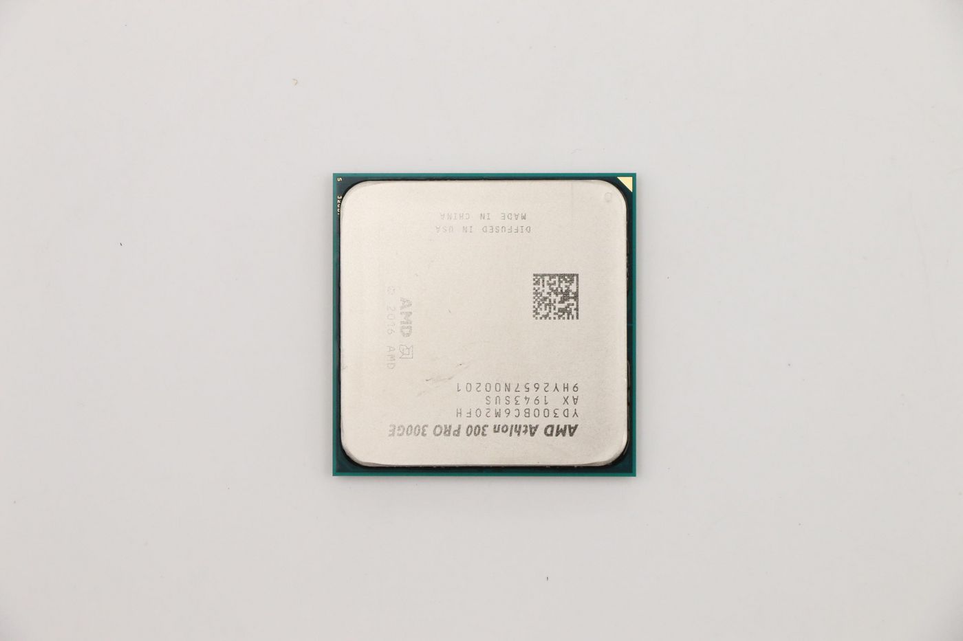 Lenovo 5SA0U56077 W125672715 AMD Athlon PRO 300GE 