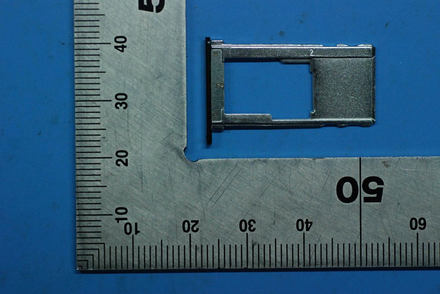 YD-50250100191LE P100F SIM 