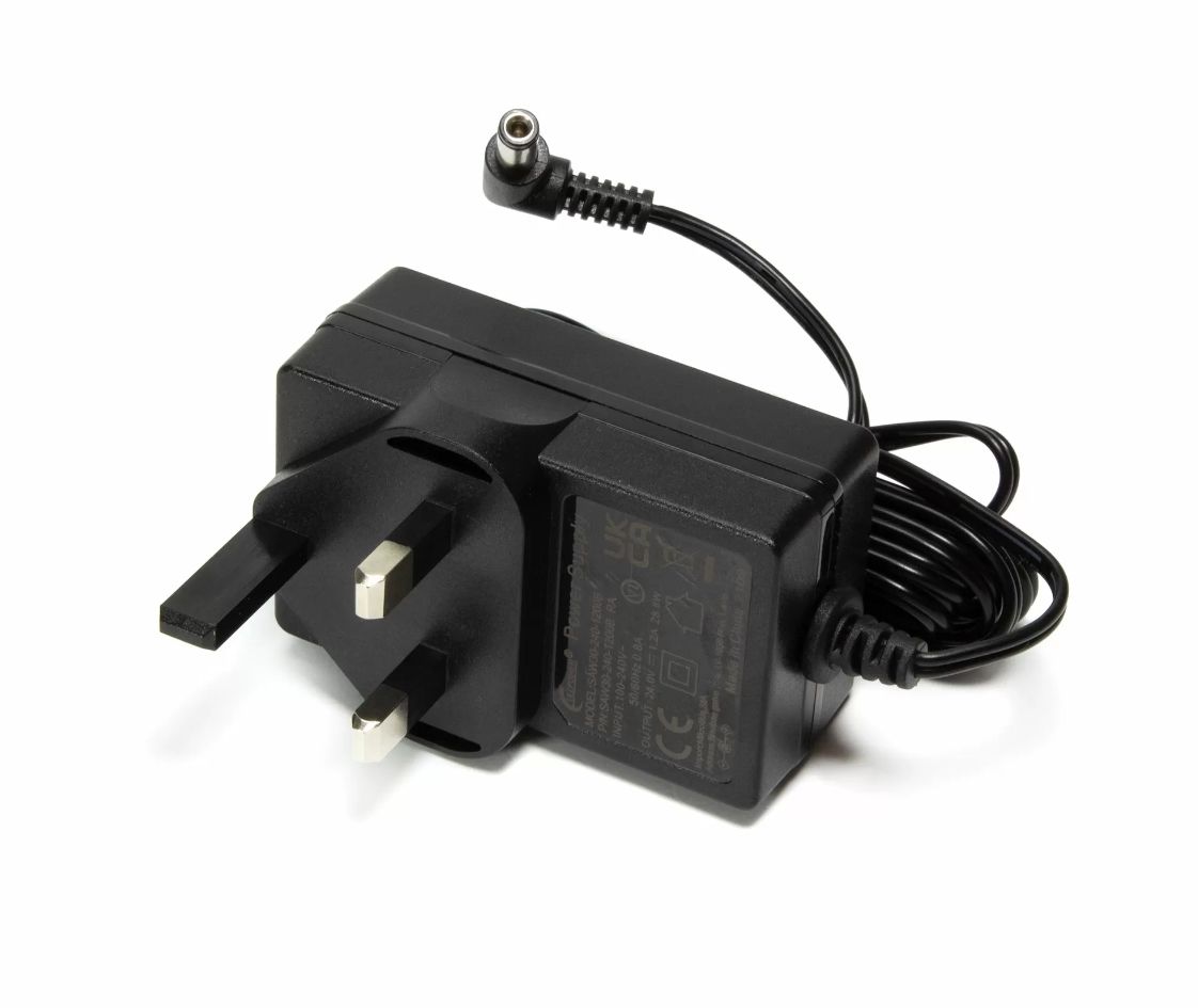 Mikrotik SAW30-240-1200GR2A-UK adattatore e invertitore Interno Nero (24v 1.2A power supply, right - angle plug, UK - Warranty: