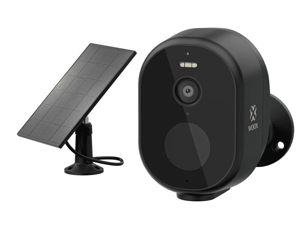 SMART OUTDOOR CAMERA WITH - SOLAR PANEL KIT BLACK
