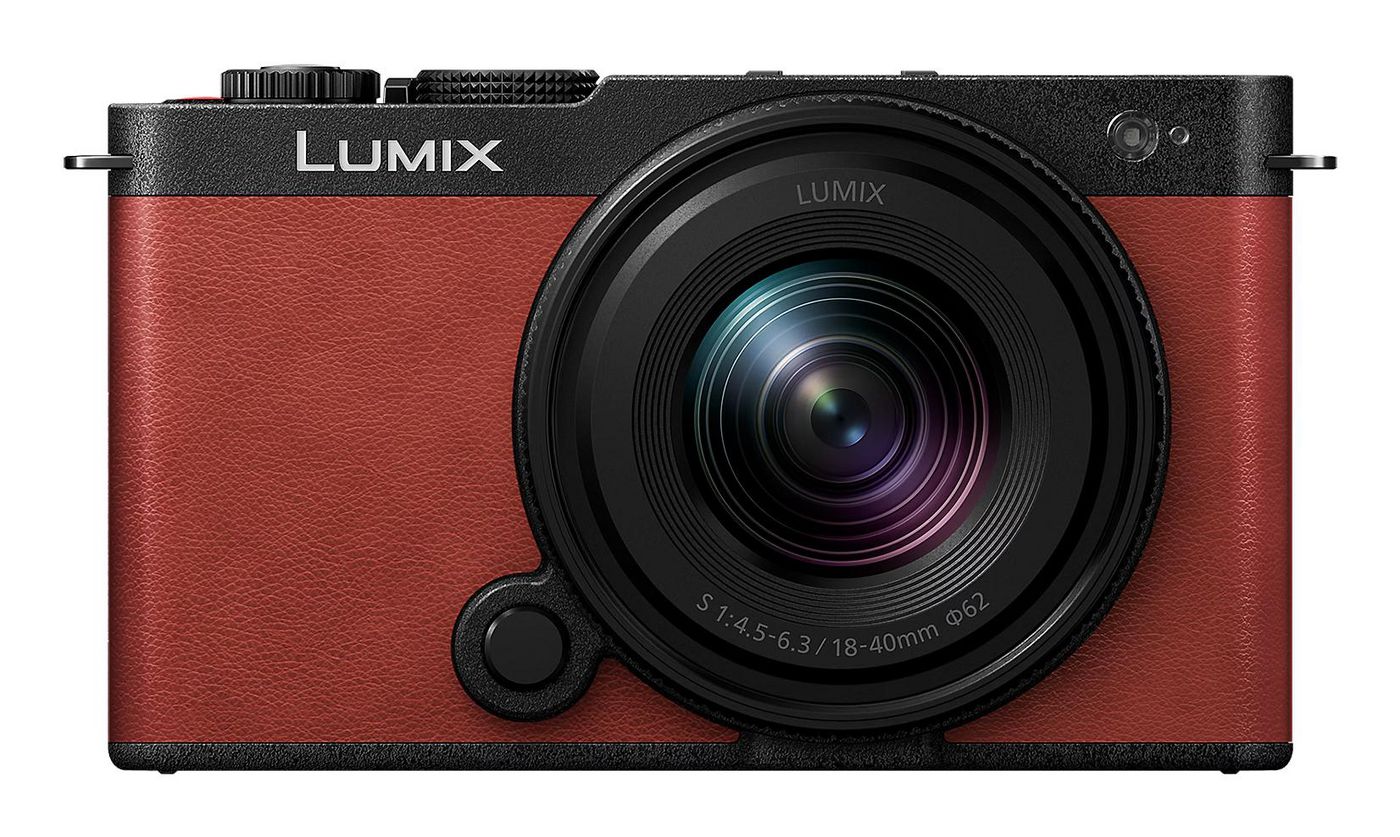 Lumix S9 + S-R1840 Compact
