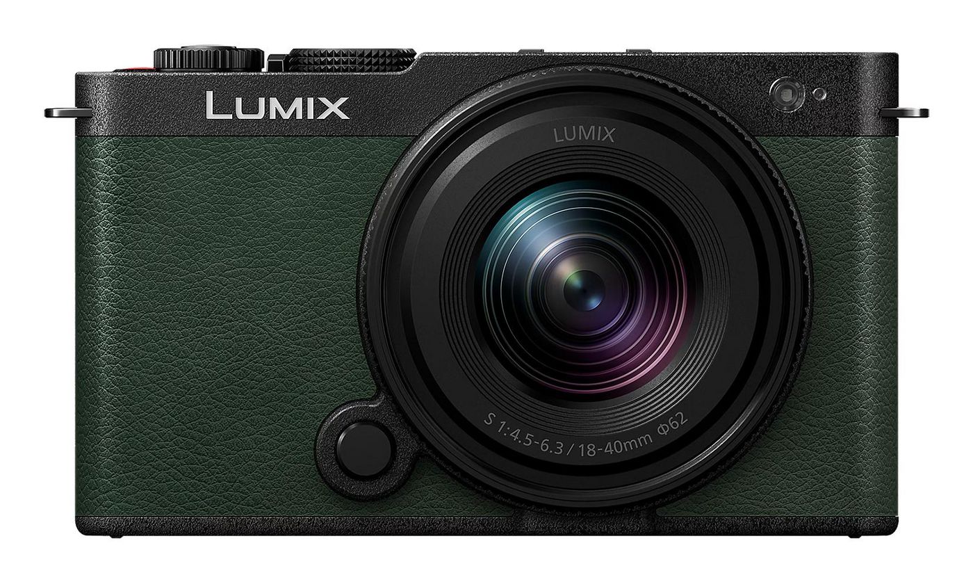 Lumix S9 + S-R1840 Compact