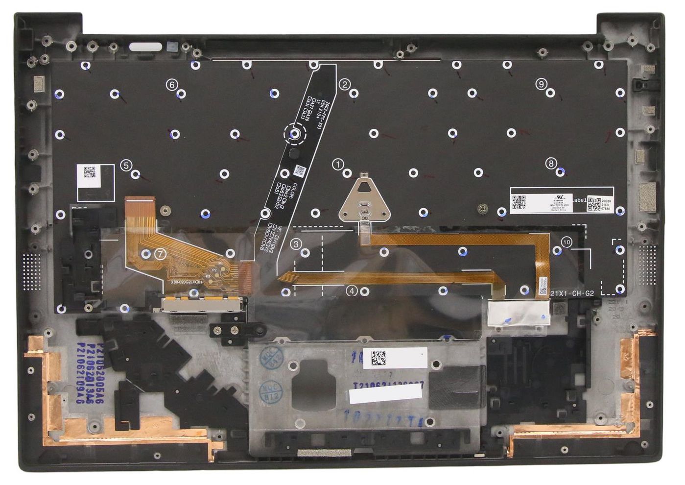 Keyboard bezel assembly for