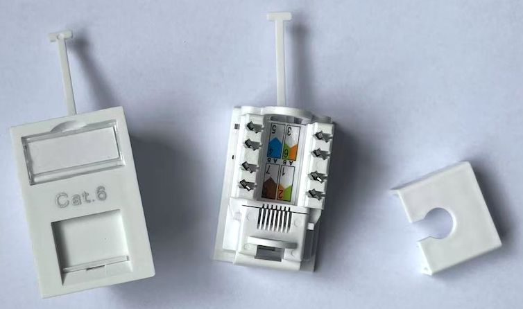 Outlet with 1 x keystone