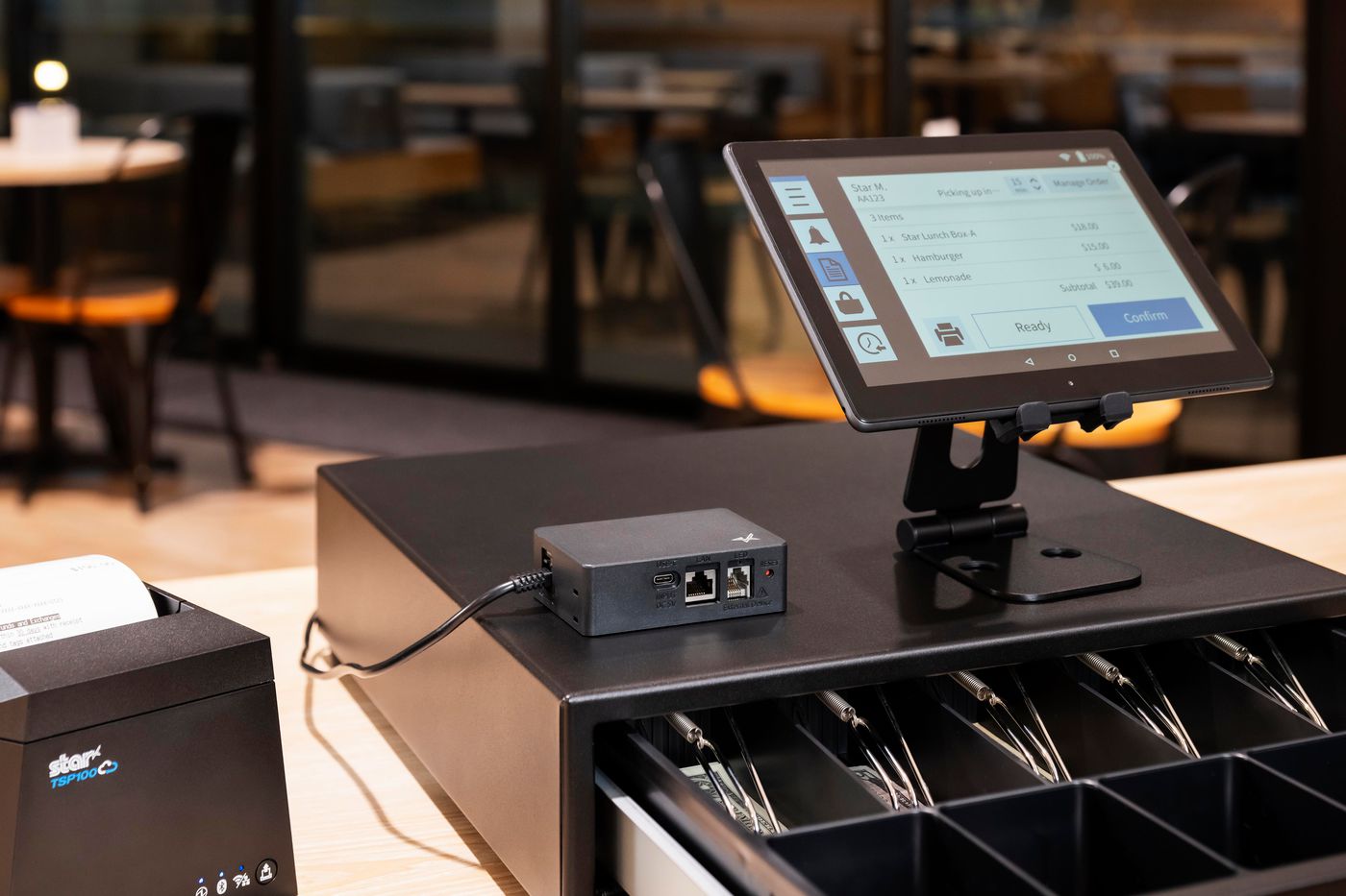 MCD10UEWB BK MC-CONNECT CASH DRAWER ADAPTER X4 2 DK PORTS - 39700000