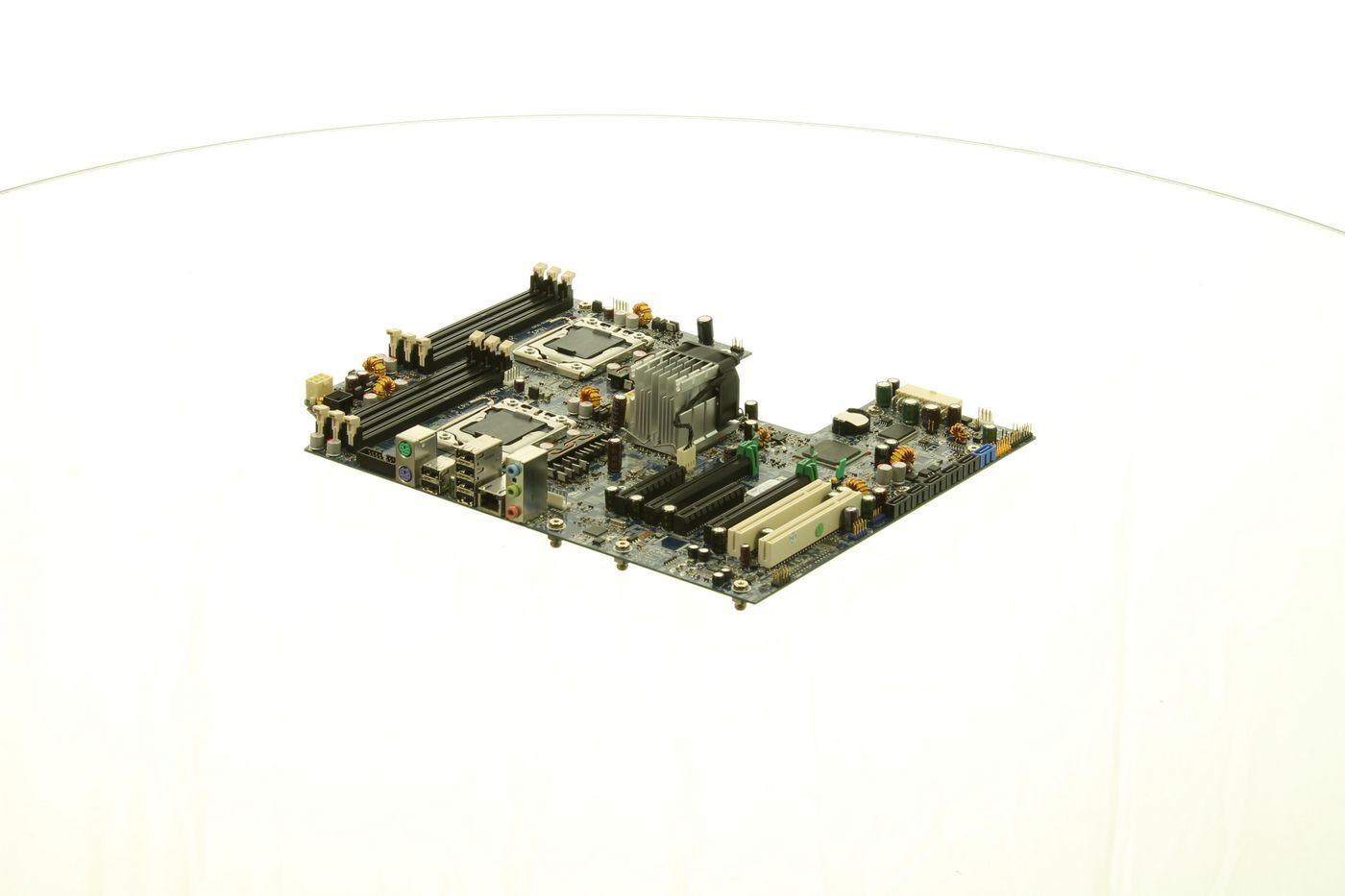 HP 461439-001-RFB Z600 Workstation System 