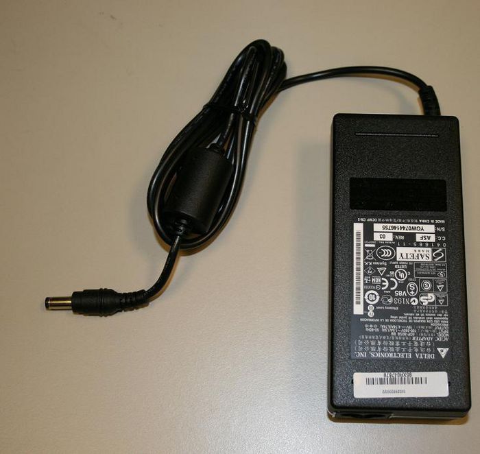 Asus Power Adapter 90W - W124695408