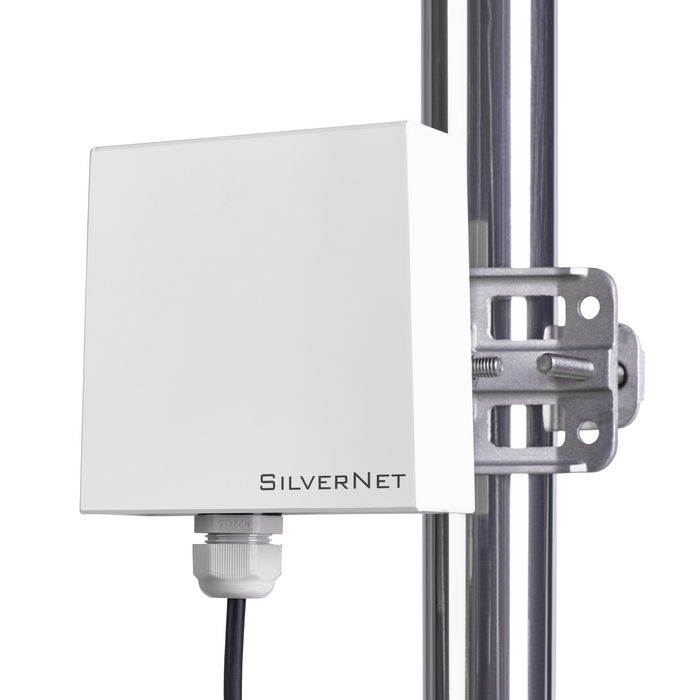 Silvernet 95Mbps up to 1km complete radio link. Built in dual polarised antenna, Full duplex with up to 95Mbps usable bandwidth Includes 2 x radios, 2 x PoE injector PSU's and 2 x Basic brackets - W124492305