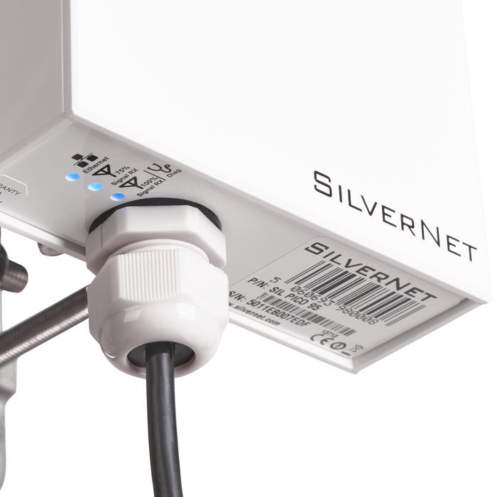 Silvernet 95Mbps up to 1km complete radio link. Built in dual polarised antenna, Full duplex with up to 95Mbps usable bandwidth Includes 2 x radios, 2 x PoE injector PSU's and 2 x Basic brackets - W124492305