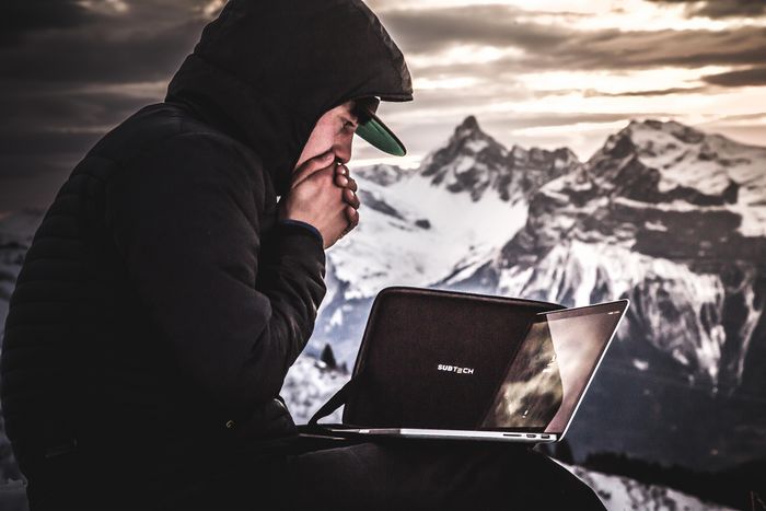 SUBTECH SPORTS DRYCASE is a laptop case for extreme adventurers but given its sleek and functional design, it is also perfect for the city and work-life too. - W125860455