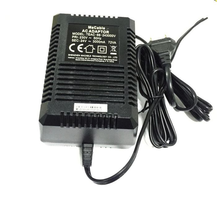 Hikvision Adaptador de alimentación 243000V, AC230V, AC24V3A, estándar europeo - W125927045