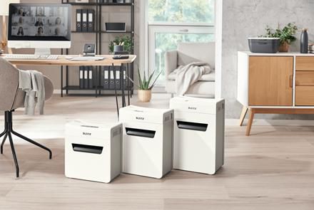 Leitz Super-quiet and compact. Convenient and clean drawer pull-out bin. Shreds 3 sheets.  P5 micro cut. - W126159323