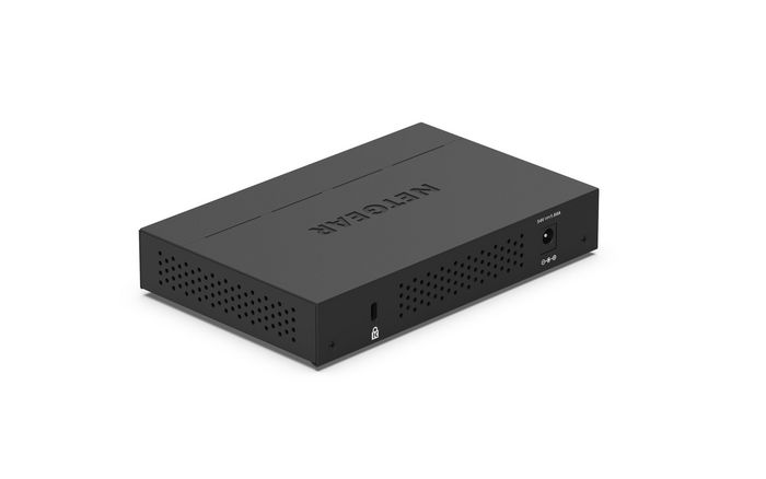 Netgear 5-Port Gigabit, 4 PoE Ports, 10 Gbps, POE+, 128 KB, 83 W - W126258107