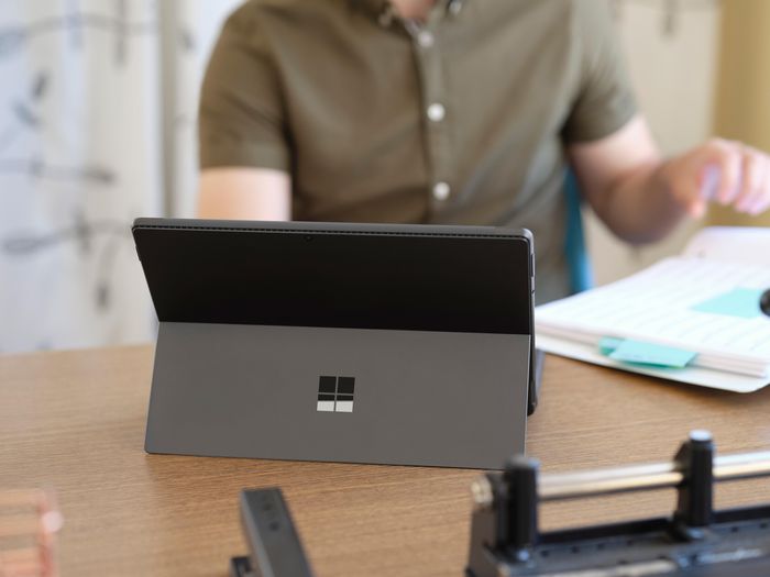 Microsoft Surface Pro 8 256 Gb 33 Cm (13") Intel® Core™ I5 8 Gb Wi-Fi 6 (802.11Ax) Windows 11 Pro Graphite - W128302477