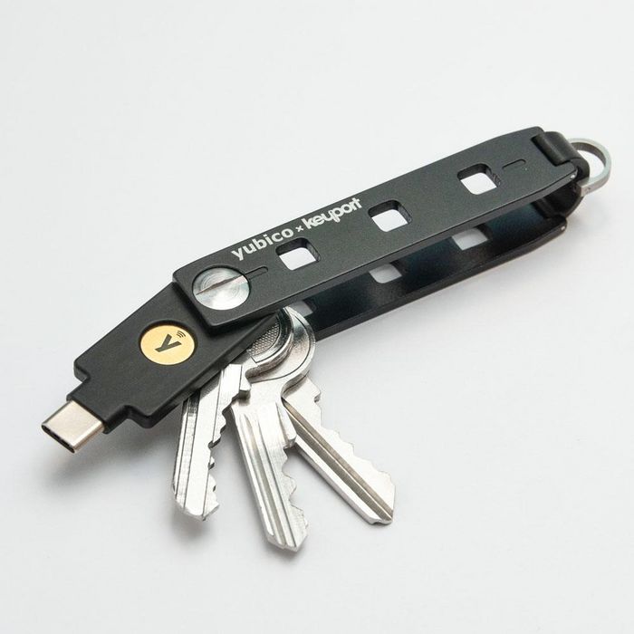 Yubico Security Key C NFC by Yubico - W128444856