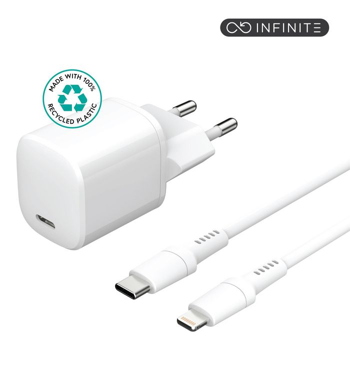 eSTUFF INFINITE Charger Kit PD 20W EU Plug Charger with 1,5m USB-C to Lightning Cable - White - W128441093