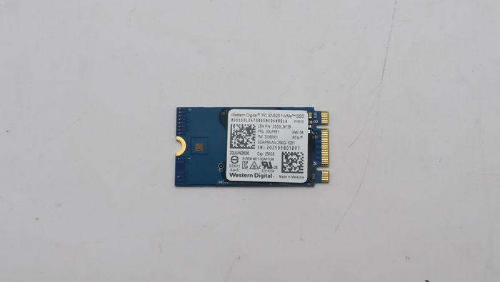 Lenovo SSD M.2 PCIe NVMe FRU SSD 256GB RoHS WD M.2-2242 SN520 256GB Gen3x2 - W125629799