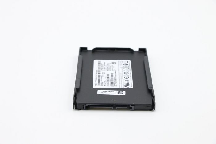 Lenovo Disk Tray-CS15 9 5mm, Drive FRU SSD 256G 2 5" 9 5mm SATA3 Samsung - W124794808