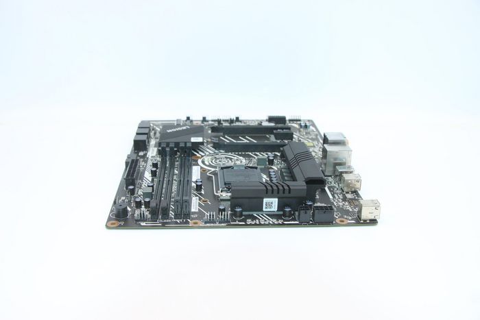 5B20W27659, Lenovo Lenovo Z490 system board, supports 10th/11th
