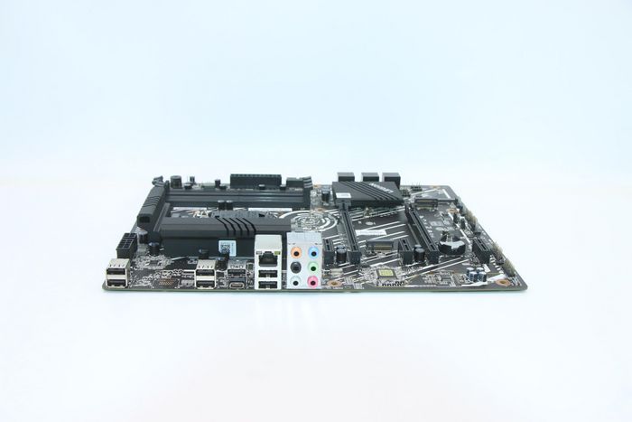 5B20W27659, Lenovo Lenovo Z490 system board, supports 10th/11th