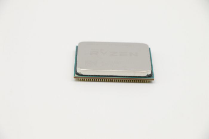 Lenovo AMD Ryzen5 PRO 3400GE 3.3GHz/4 - W125673568