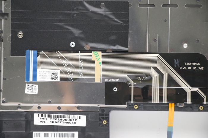 Lenovo Upper Case ASM_US INTE Q82A1 GY - W125731036