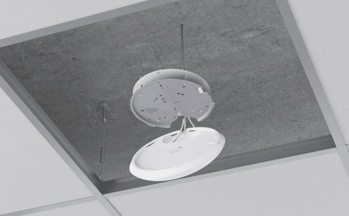 Ubiquiti Ceiling-mount WiFi 7 AP with 6 GHz support, 2.5 GbE uplink, and 9.3 Gbps over-the-air speed - W128808110